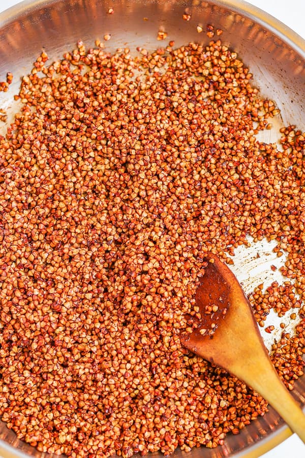 add water into caramelized buckwheat groats