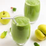 green smoothie with green apples and spinach