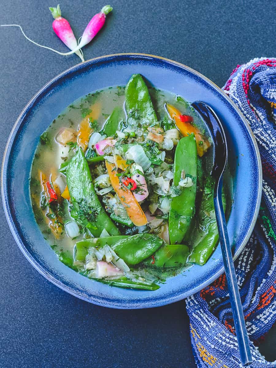 vegan soup with snow pea